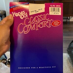 Vintage Hanes plus EF pearl pantyhose 90s